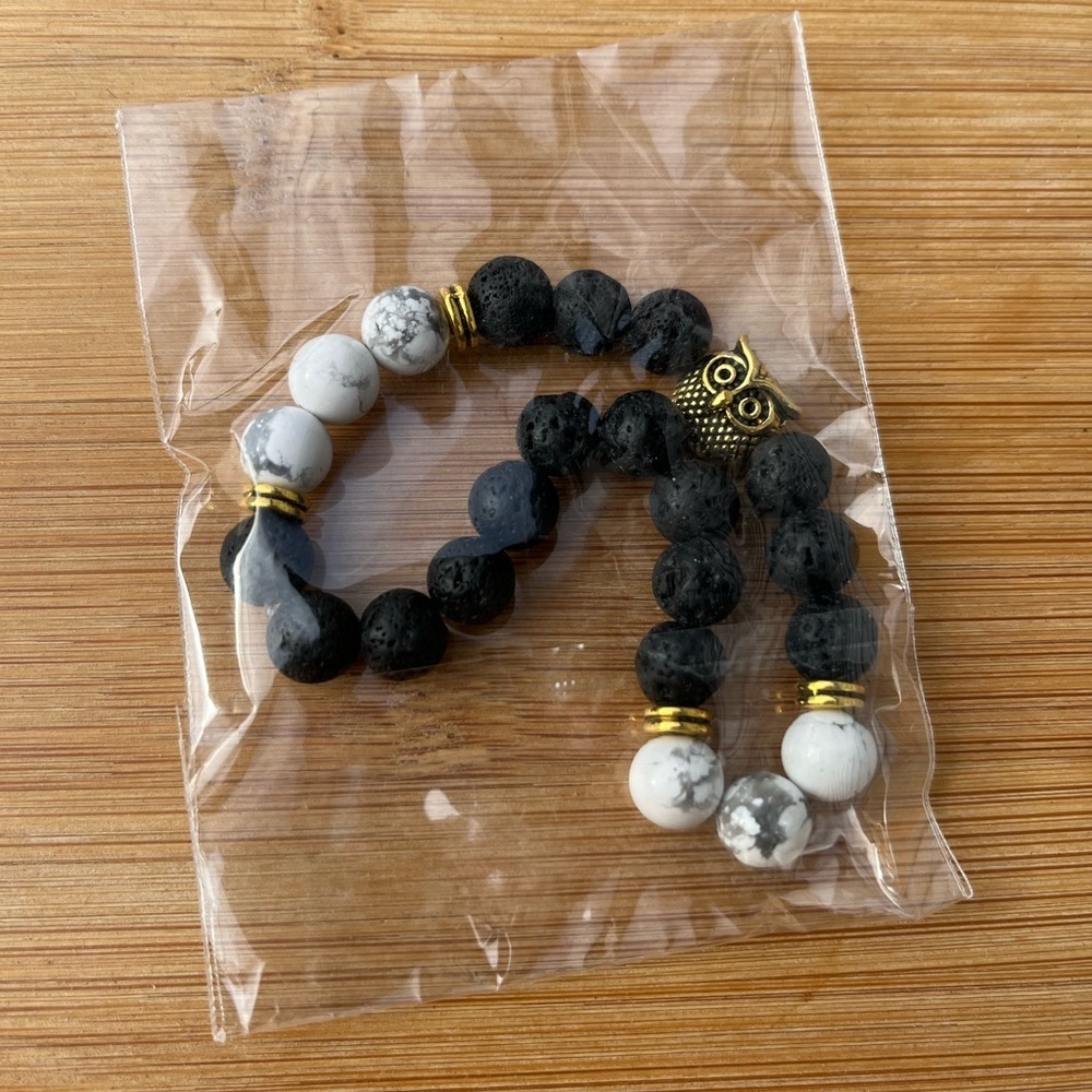 Black Lava Stone Natural White Howlite Owl Charm Bracelet - Picture 11 of 12